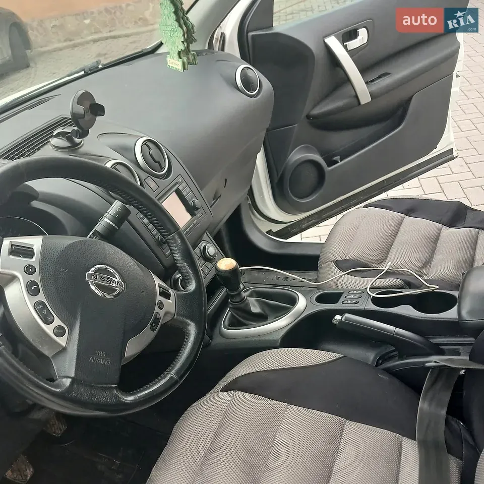 Nissan Qashqai 2013 photo 3