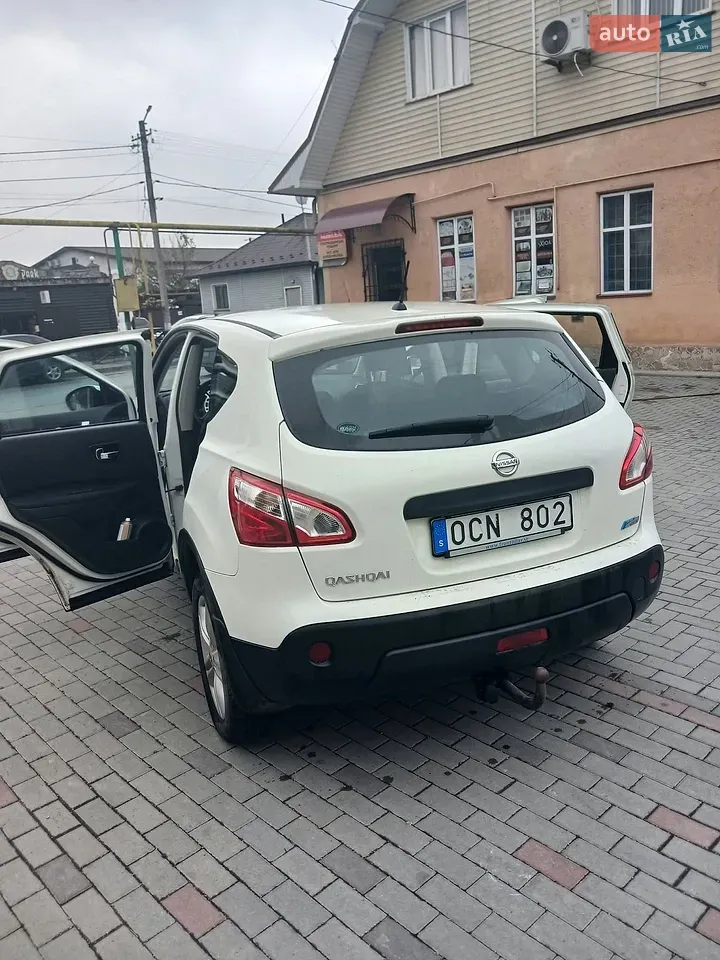 Nissan Qashqai 2013 photo 4