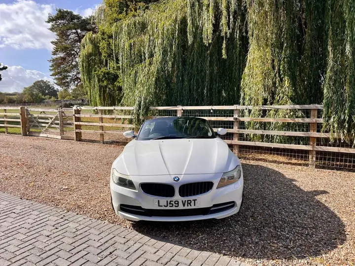 BMW Z4 2009 photo 2