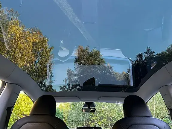 Tesla Model Y 2023 photo 3