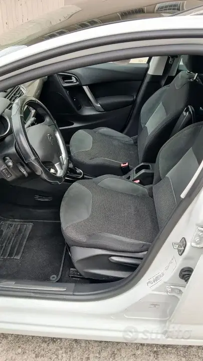 Citroen C3 2010 photo 3