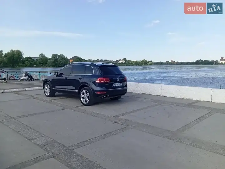 Volkswagen Touareg 2010 photo 2