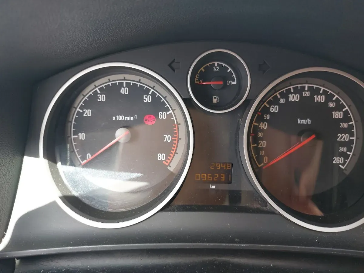 Opel Astra 2007 photo 2