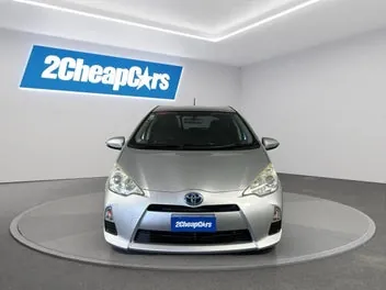 Toyota Aqua 2013 photo 3