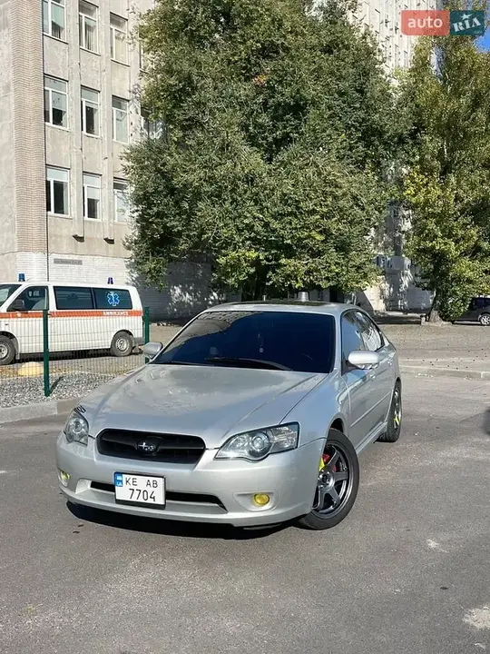 Subaru Legacy 2003 photo 2