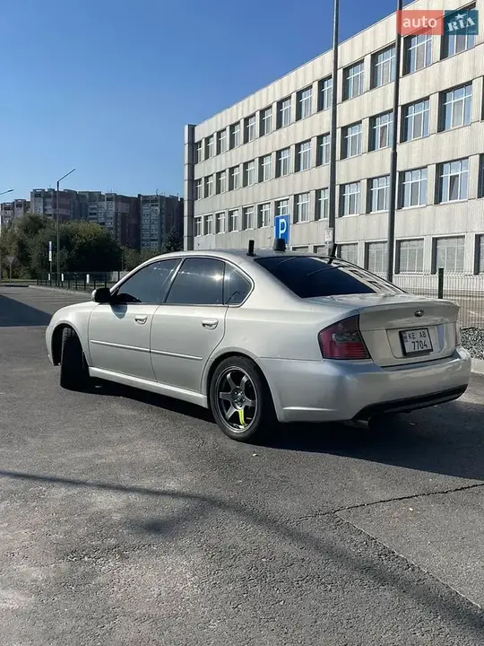 Subaru Legacy 2003 photo 4
