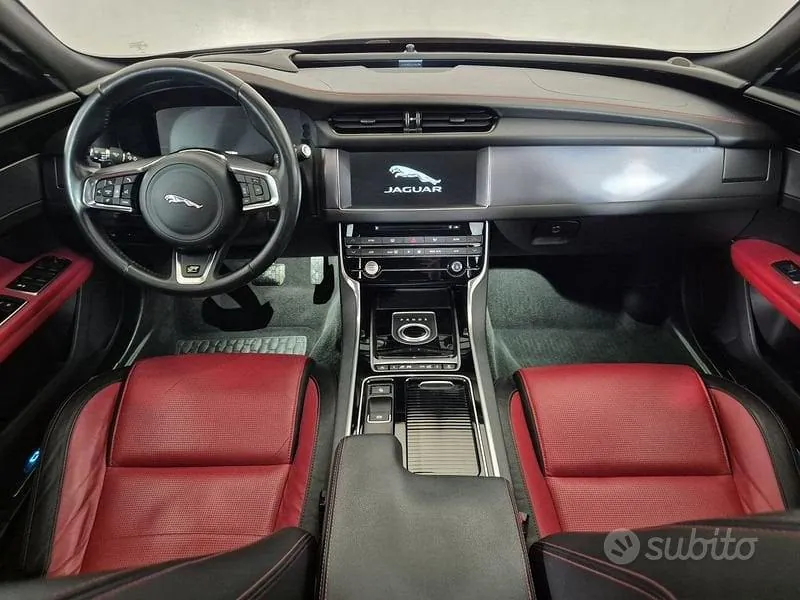 Jaguar Xf 2016 photo 4