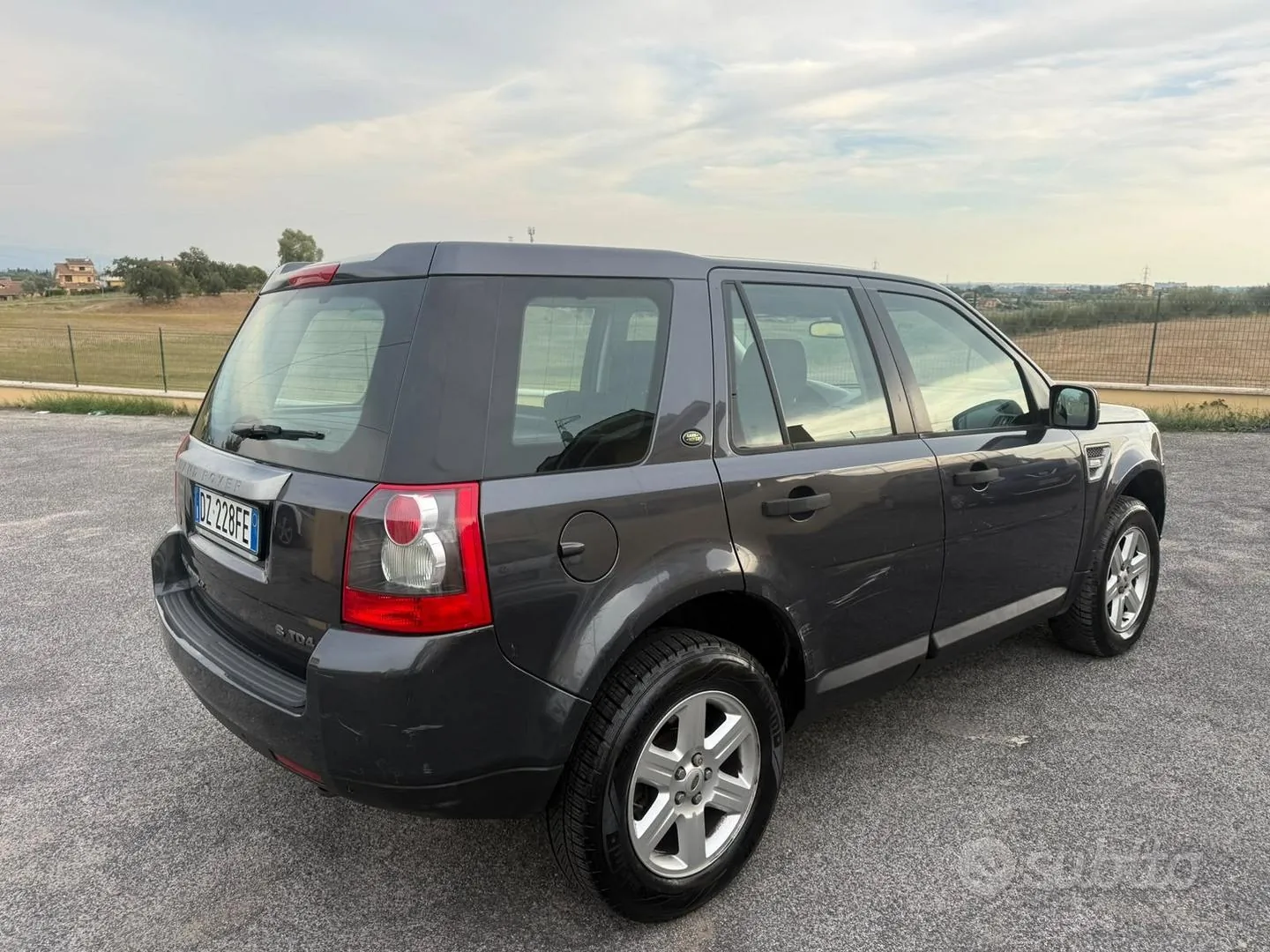 Land Rover Freelander 2009 photo 5