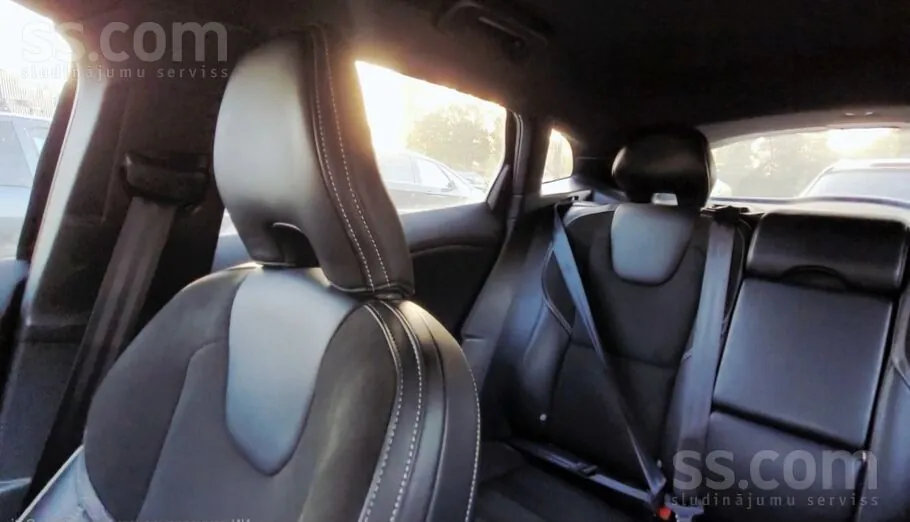 Volvo V40 2015 photo 5