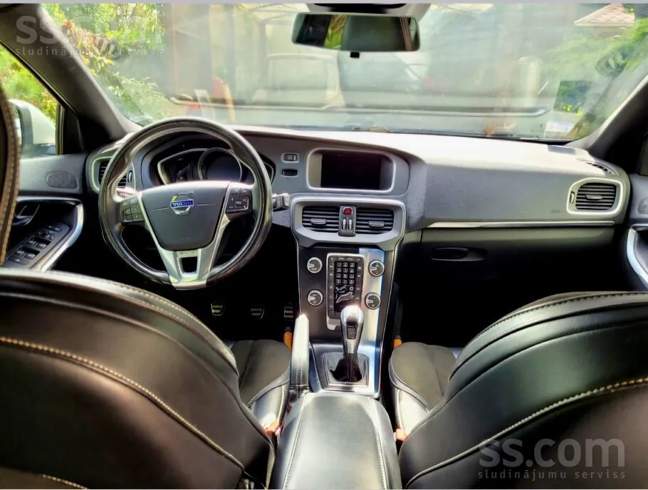 Volvo V40 2015 photo 4