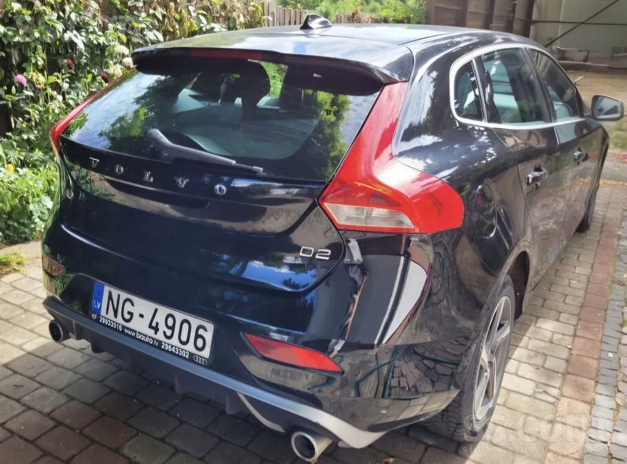 Volvo V40 2015 photo 3