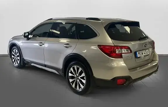 Subaru Outback 2015 photo 2