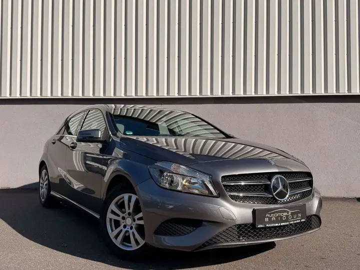 Mercedes-Benz A 180 2014 photo 2