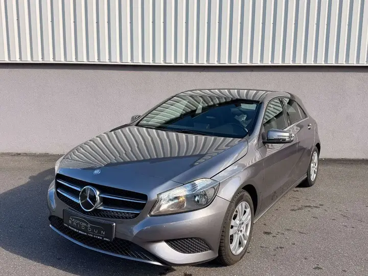 Mercedes-Benz A 180 2014 photo 3