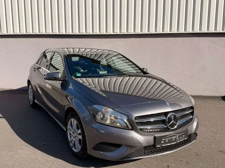Mercedes-Benz A 180 2014 photo 4