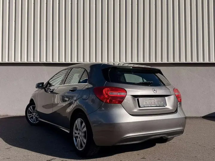 Mercedes-Benz A 180 2014 photo 5