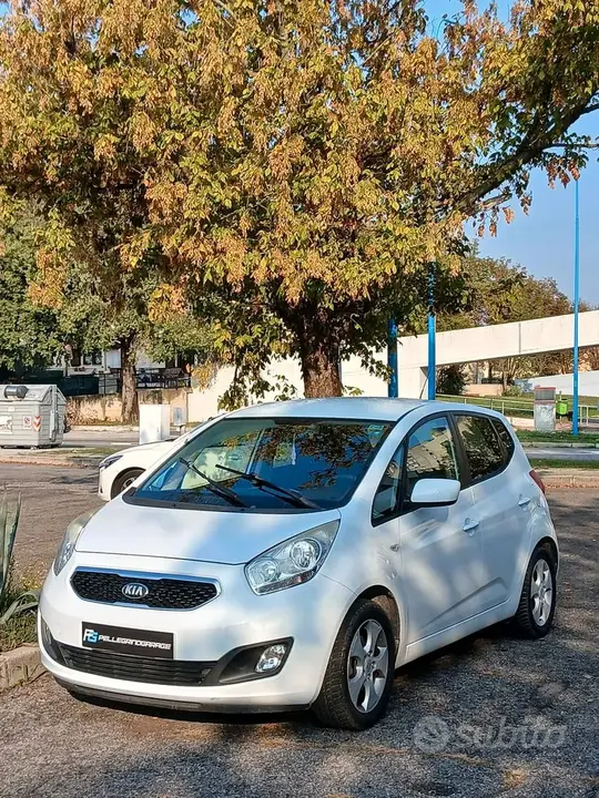 Kia Venga 2012 photo 4