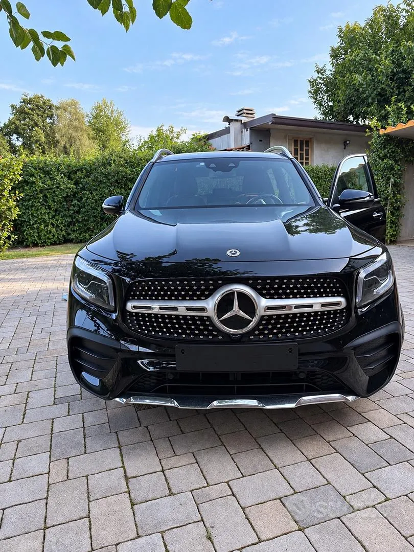 Mercedes-Benz Glb