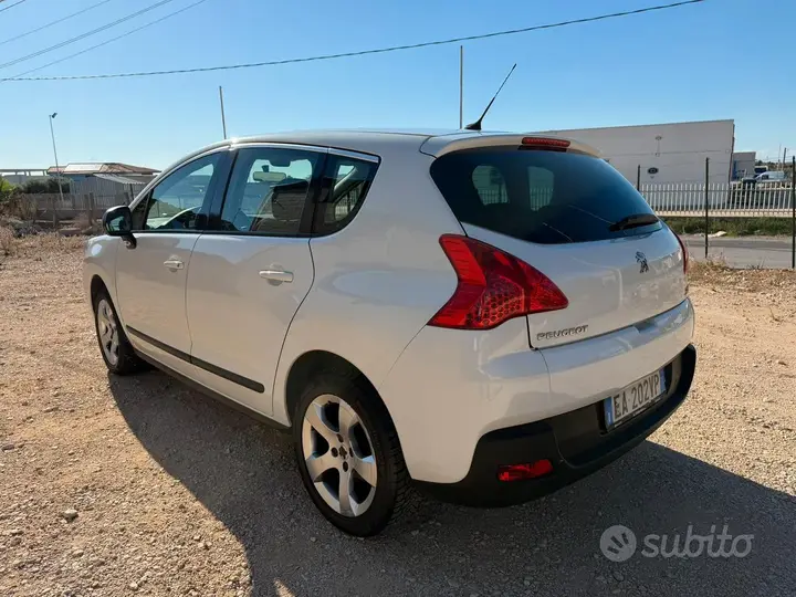 Peugeot 3008 2010 photo 3