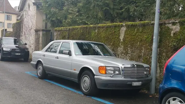 Mercedes-Benz W126