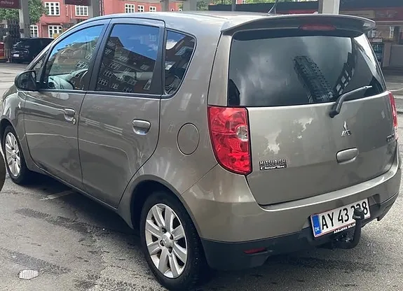 Mitsubishi Colt 2010 photo 3