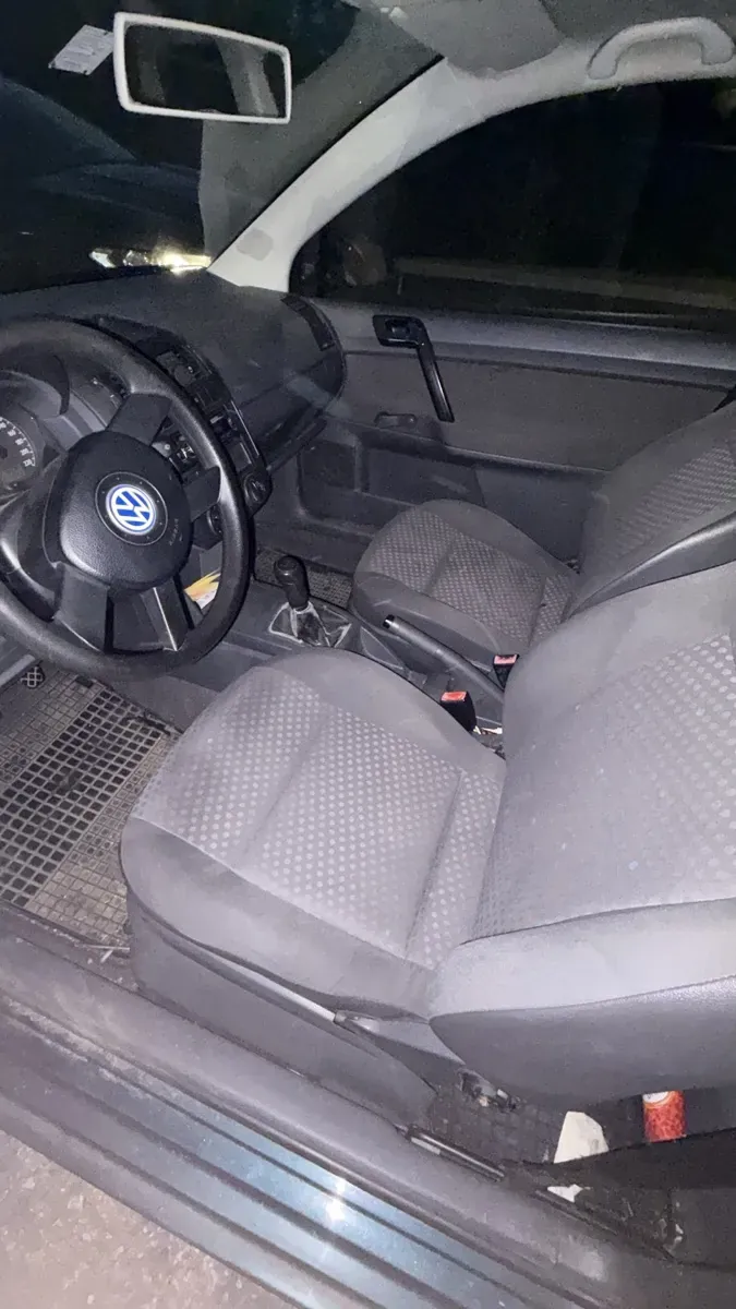 Volkswagen Polo 2002 photo 2