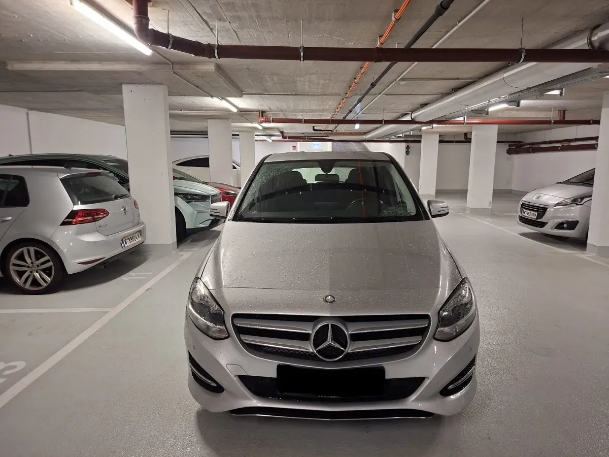 Mercedes-Benz B-Class 2015 photo 2