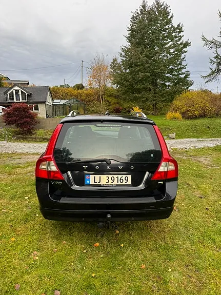 Volvo V70 2010 photo 3