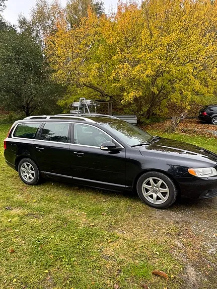 Volvo V70 2010 photo 4