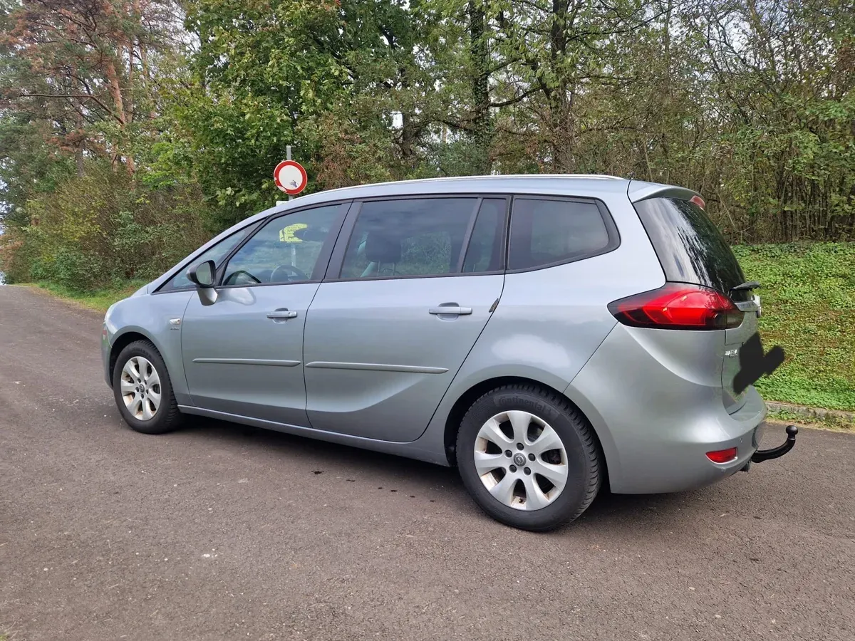 Opel Zafira Tourer 2013 photo 3