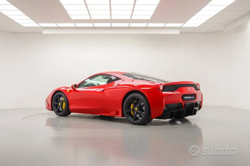Ferrari 458 2015 photo 2
