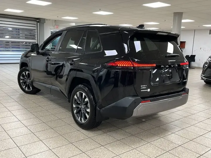 Toyota Rav4 2026 photo 4