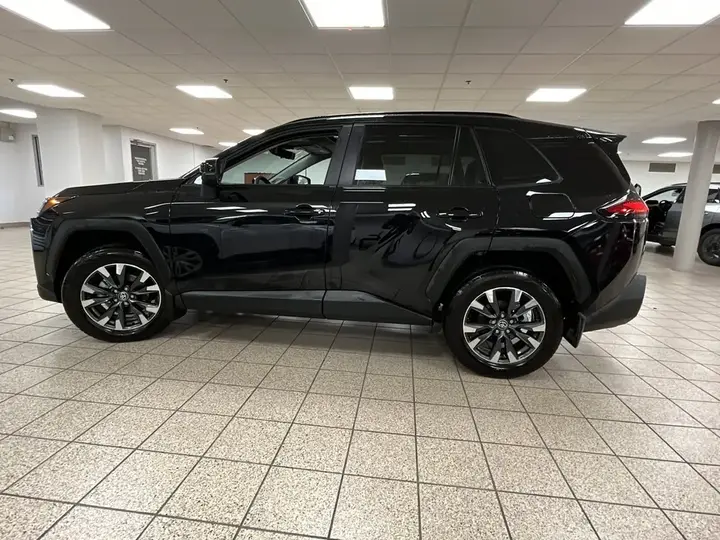 Toyota Rav4 2026 photo 3