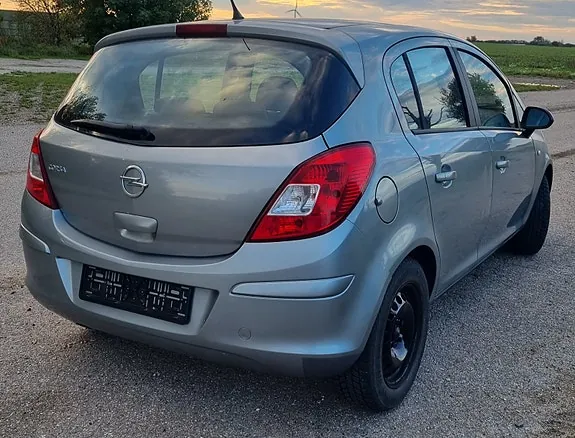 Opel Corsa 2012 photo 3