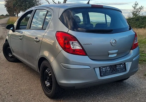 Opel Corsa 2012 photo 4