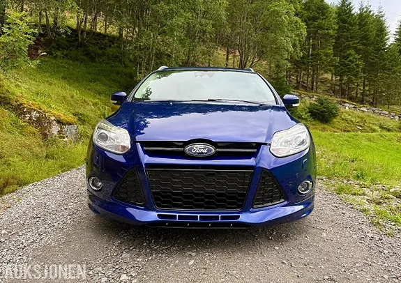 Ford Focus 2014 photo 2