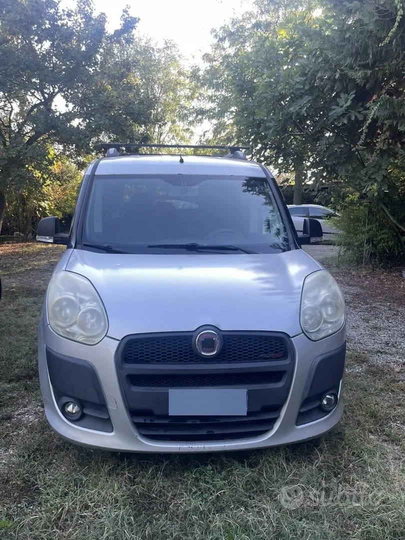 Fiat Doblo 2011 photo 2