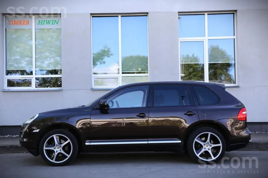Porsche Cayenne 2009 photo 2