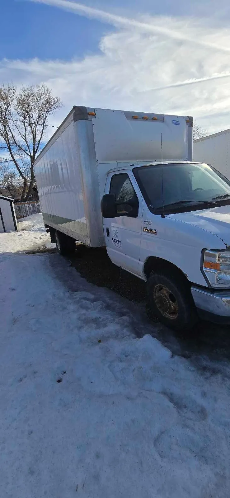 Ford E-450 2012 photo 2