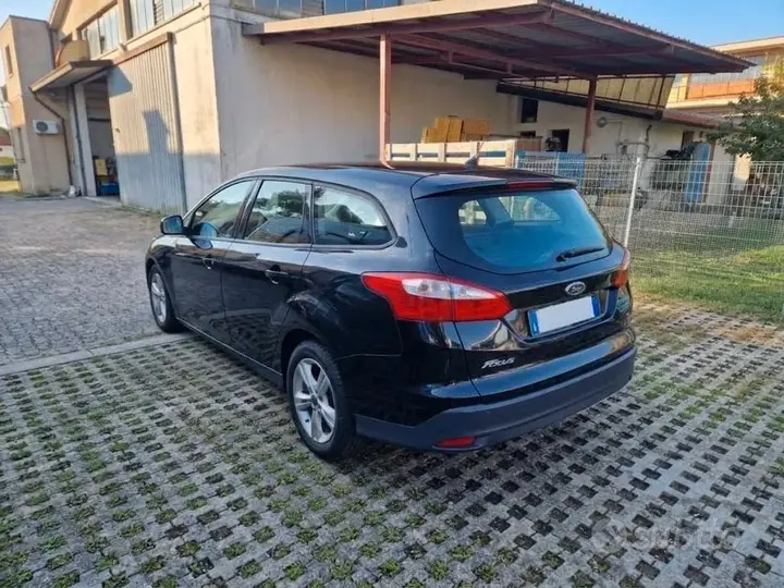 Ford Focus 2011 photo 4