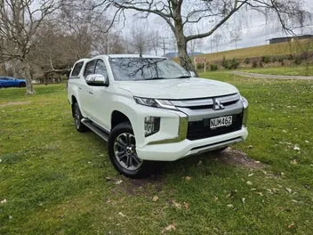 Mitsubishi Triton 2021 photo 2