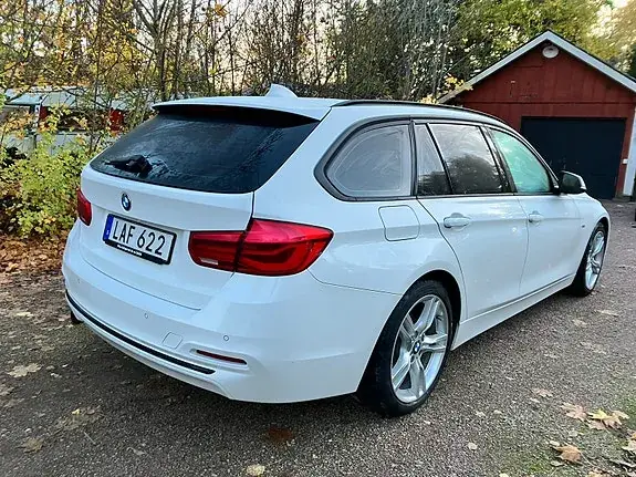 BMW 318D 2016 photo 3