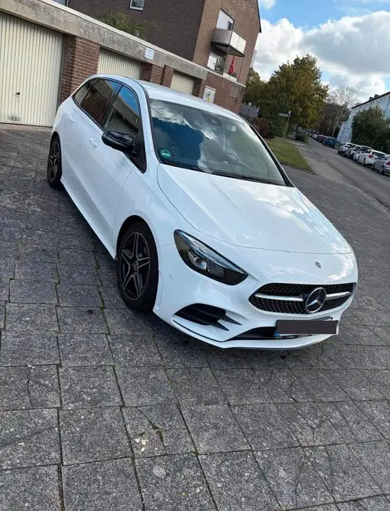 Mercedes-Benz B 180 Amg
