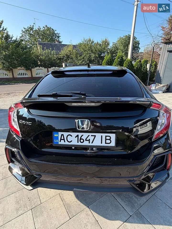Honda Civic 2020 photo 2