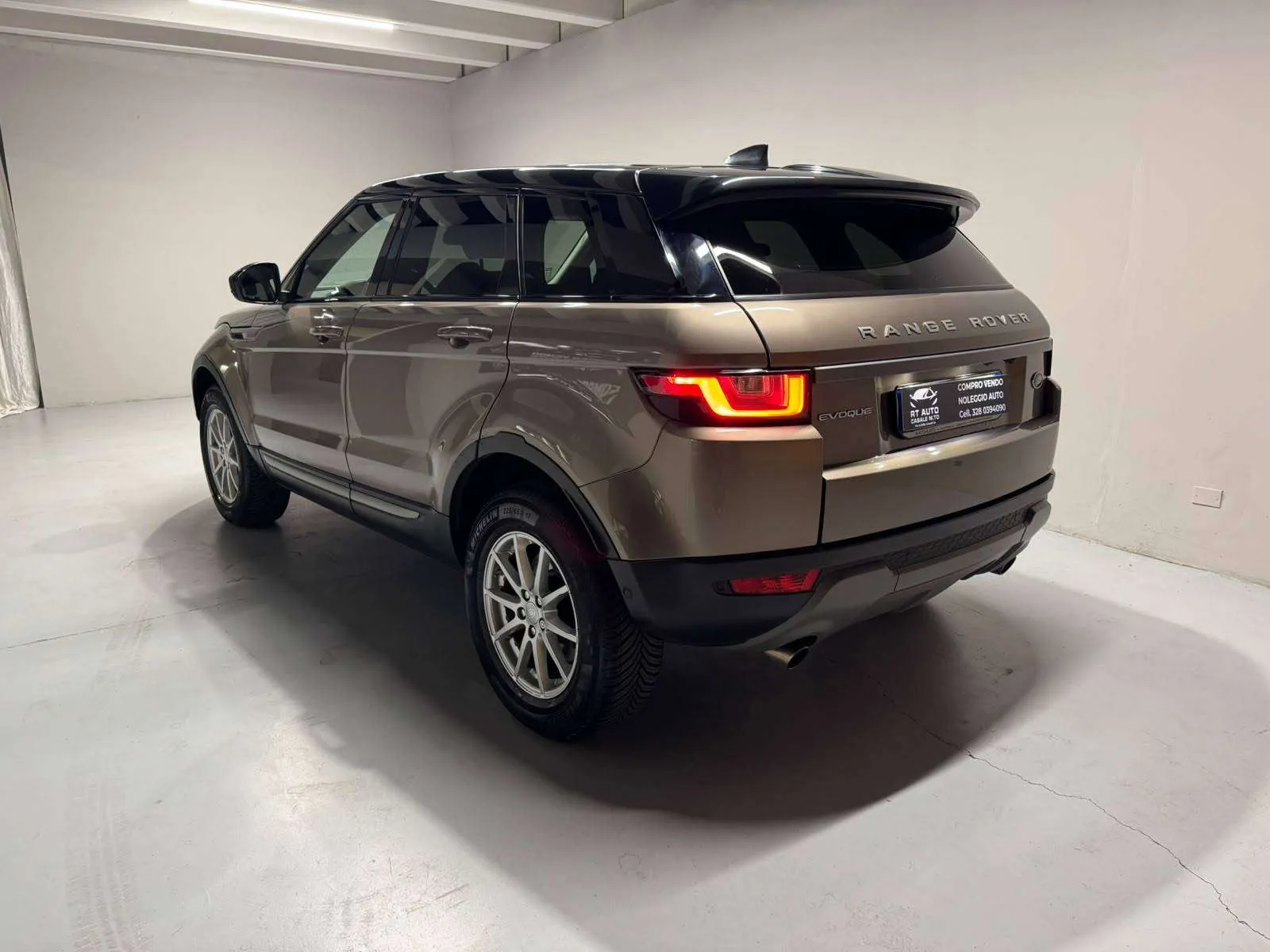 Land Rover Range Rover Evoque 2016 photo 4