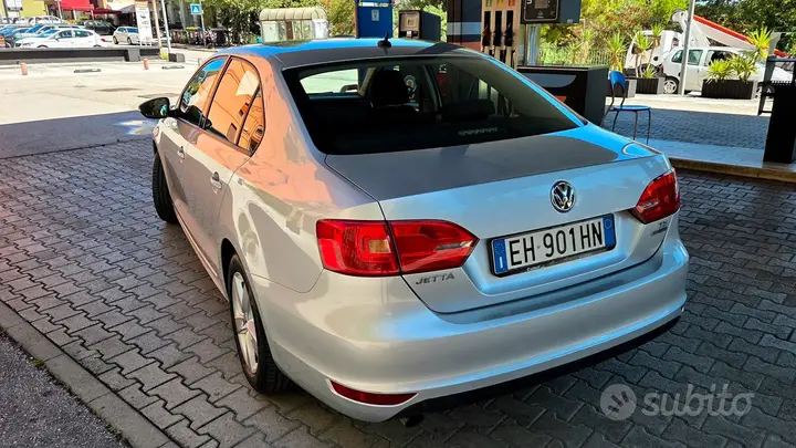 Volkswagen Jetta 2012 photo 4