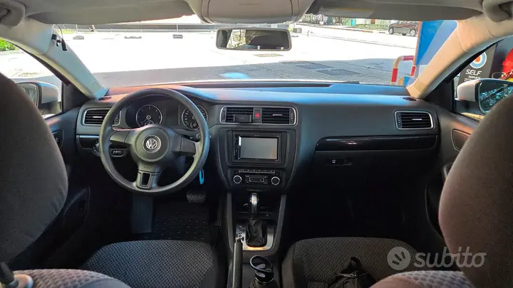 Volkswagen Jetta 2012 photo 5
