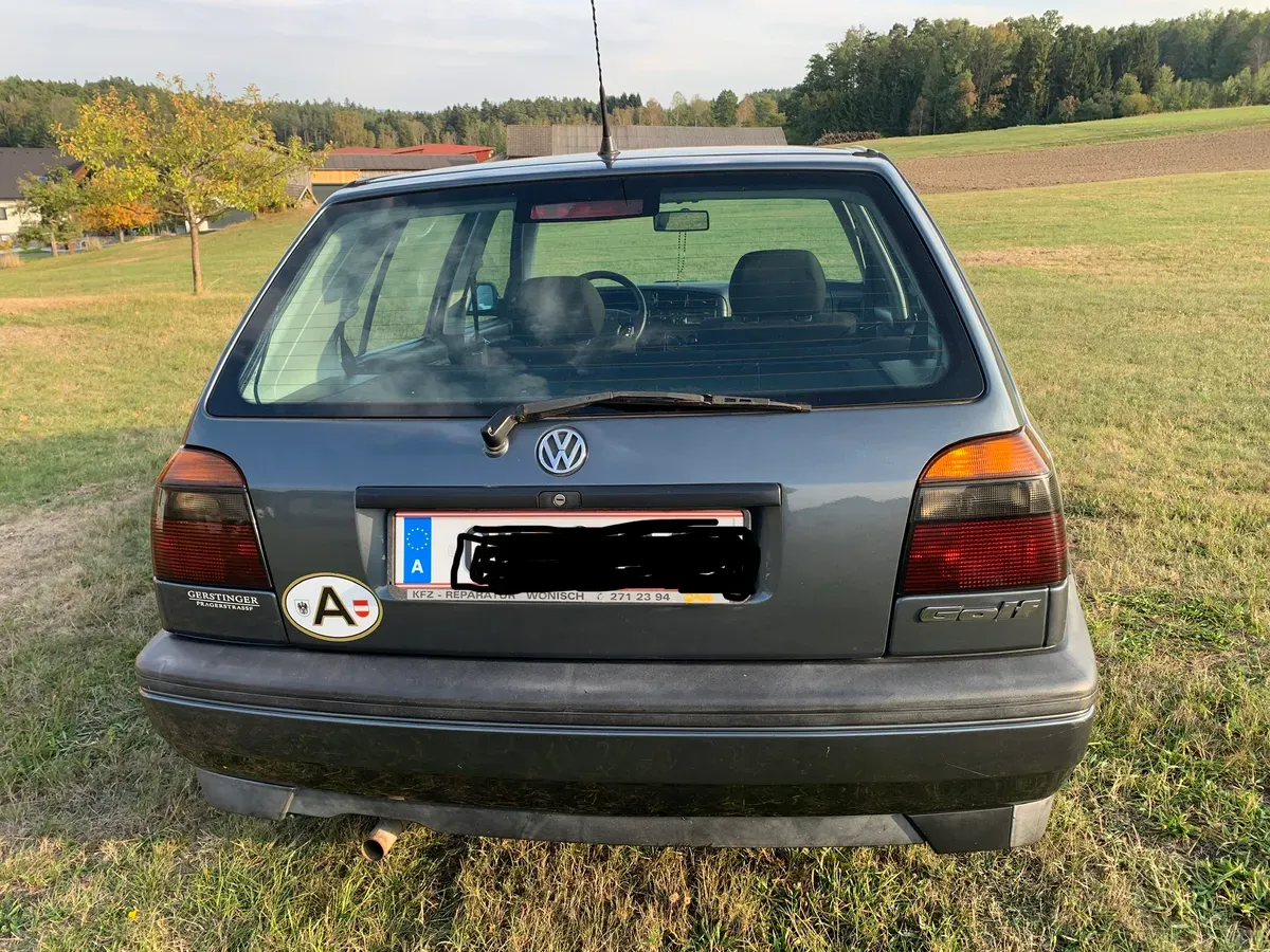 Volkswagen Golf 1997 photo 2