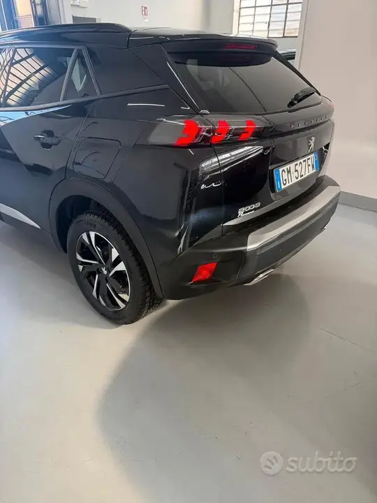 Peugeot 2008 2023 photo 4