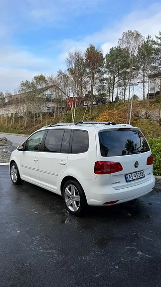 Volkswagen Touran 2015 photo 3